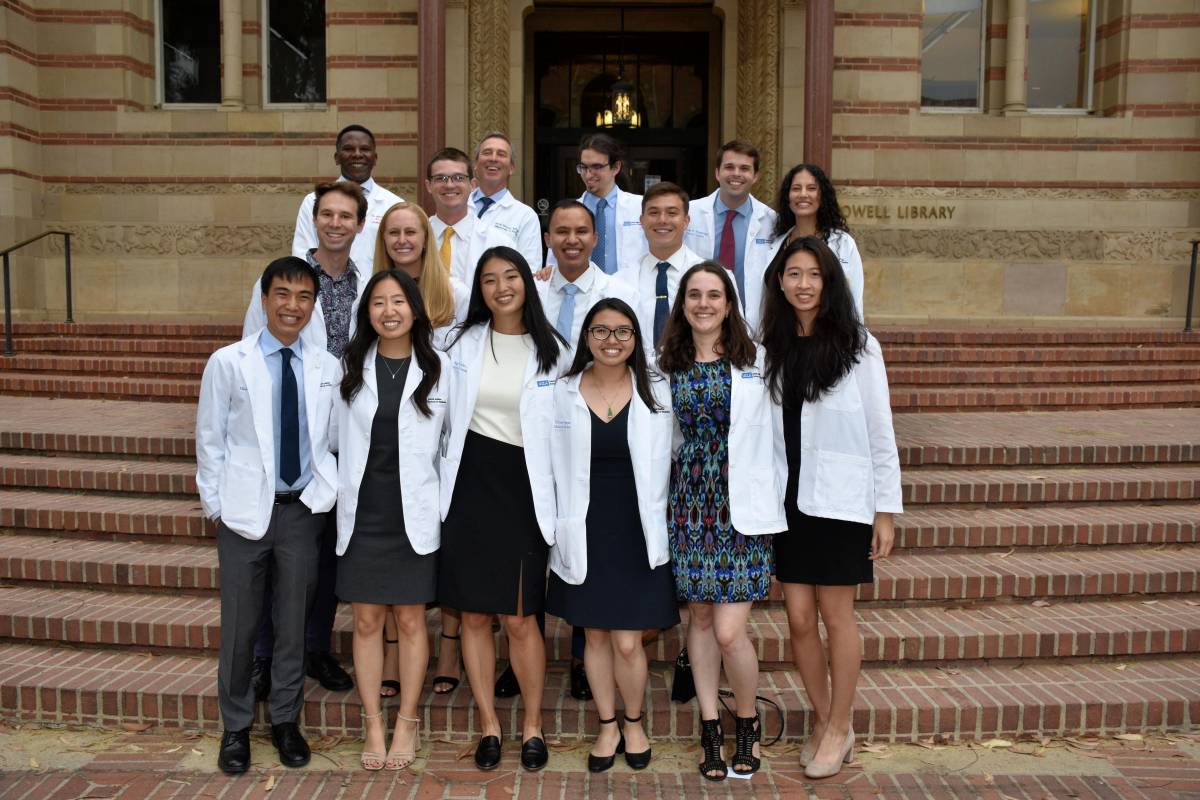 Incoming Mstp Class Receives Their White Coats Mstp Medical Scientist Training Program 9031